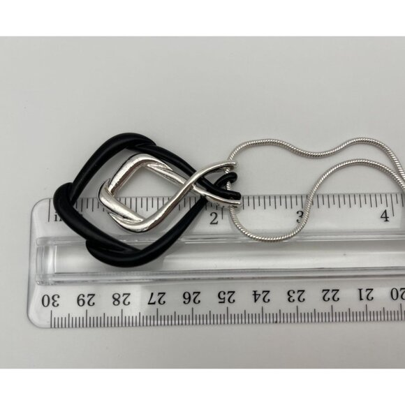 Slide 2" Pendant Necklace Silver Tone Snake Necklace Two Tone Black Silver - Picture 5 of 6